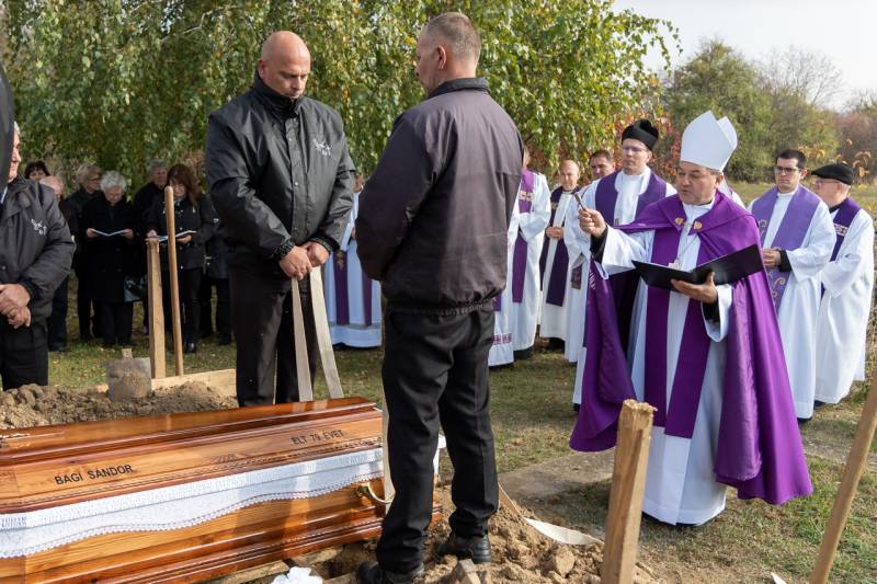 2025_11_10_bagi sandor temetes_57.jpg